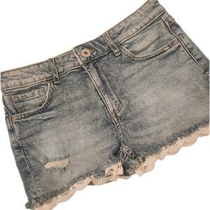 16 H&M Denim Jean Shorts With Eyelet Trim